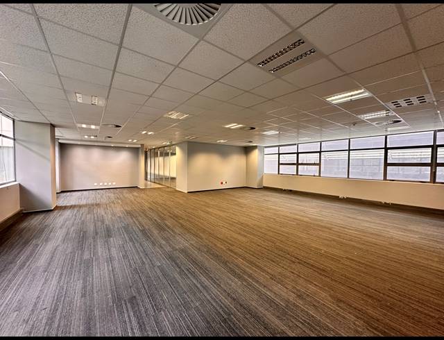 698M² OFFICE TO LET IN ROSEBANK